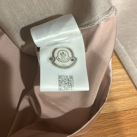 Moncler sweatshirt - Picture 7 of 9